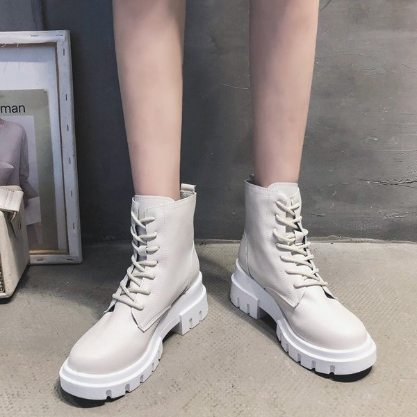 Női bőrcsizma klasszikus modell