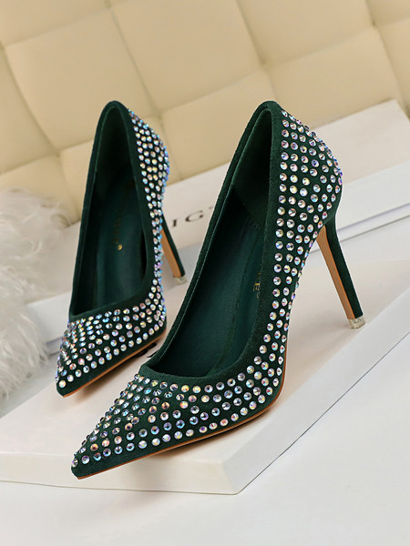 Elegáns női cipő magas vékony sarkú kövekkel több színben