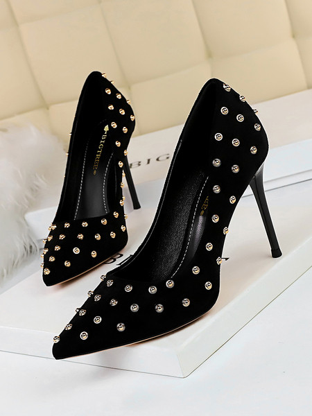 Elegáns női magas sarkú cipő fűzőlyukkal és vékony sarkú