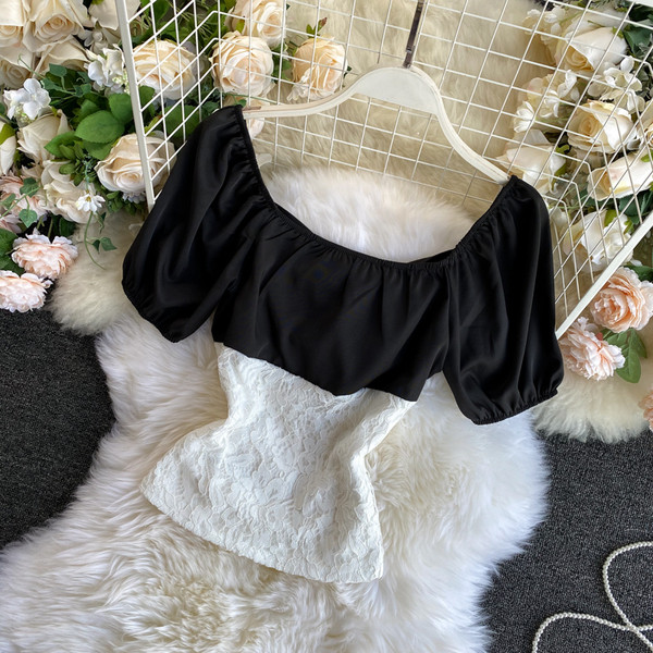 Női szett kétszínű blúzból és szoknyából, szalagokkal