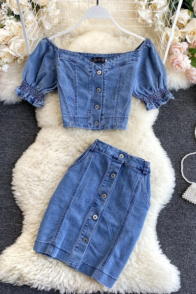 Női farmer szett magas derekú szoknyával és blúzzal