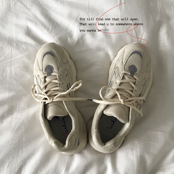 Alkalmi férfi tornacipő fűzős - két modell