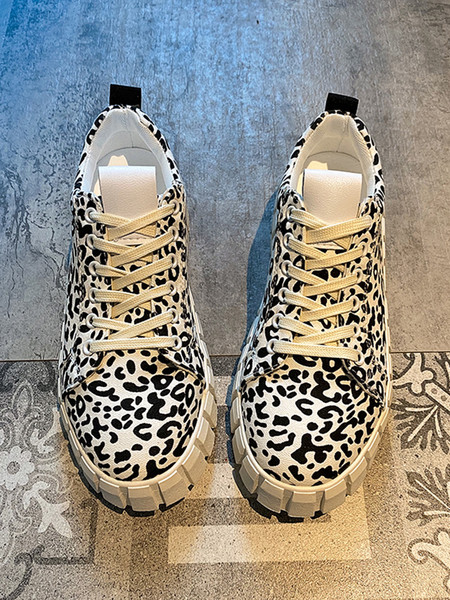 Női alkalmi tornacipő fűzővel és magas talppal