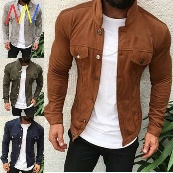 Férfi kabát gombokkal ellátott modell