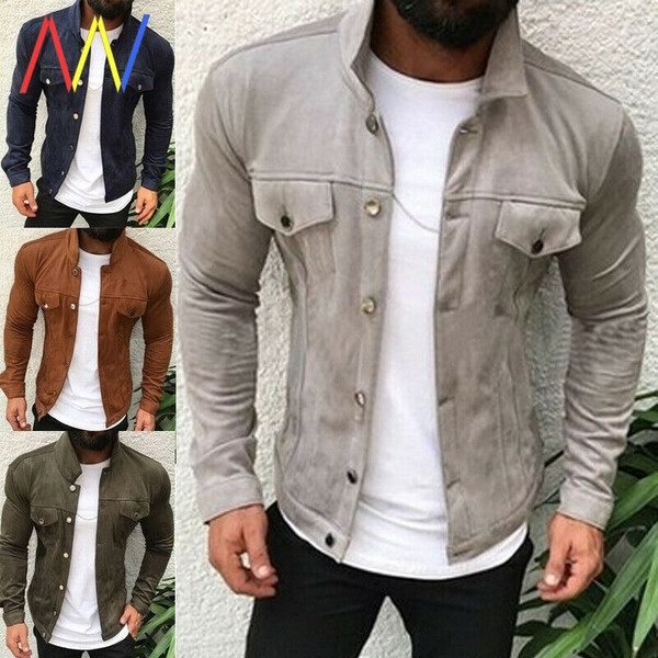 Férfi kabát gombokkal ellátott modell