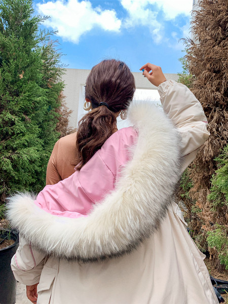 ÚJ modell női hosszú téli kabát kapucnival és pehellyel