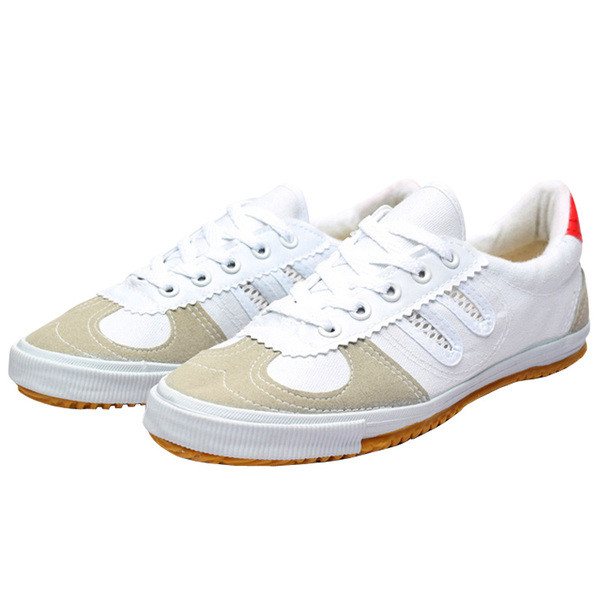 Meeste vabaaja tossud tekstiilist - neli mudelit