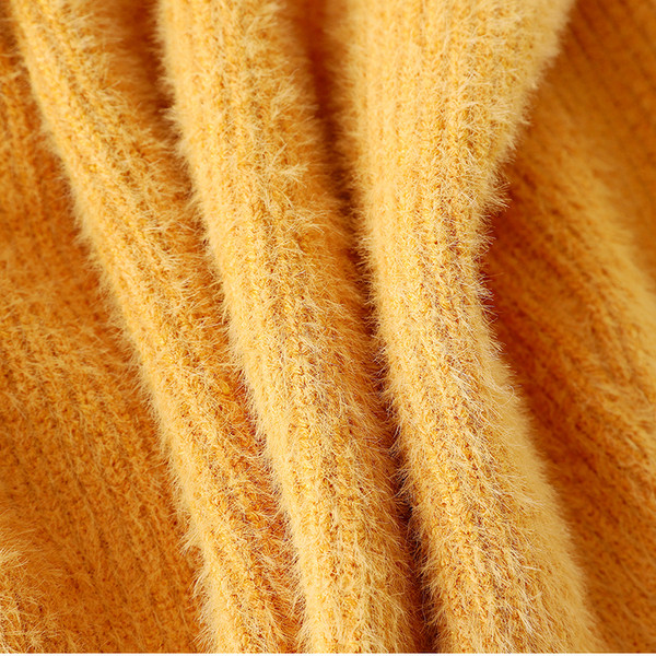 Új modell kötött női felső, széles pántokkal