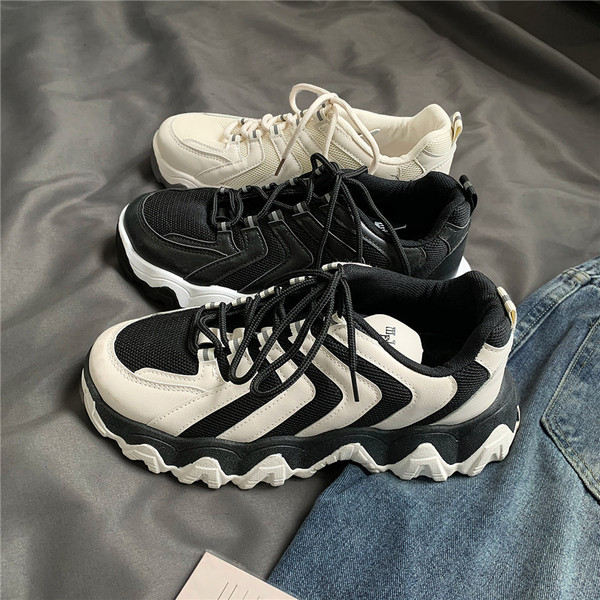 Férfi sport- és alkalmi tornacipő lapos talppal