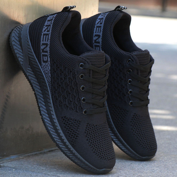 Új, lapos talpú férfi sportcipők - többféle modell