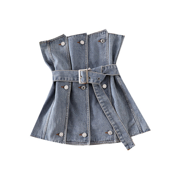 Női farmer mellszoba gombokkal és övvel