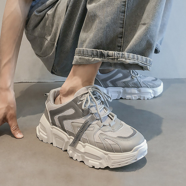 Új fűzős férfi tornacipő modell