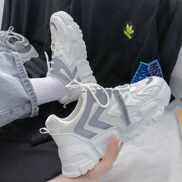 Új fűzős férfi tornacipő modell