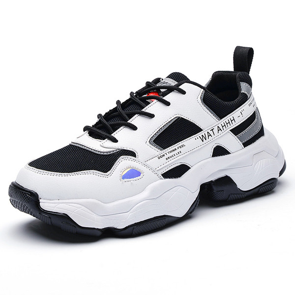 Új férfi tornacipő modell durva talppal és fűzős fehér színben