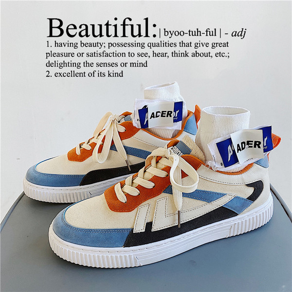 Tekstiilist lipsudest valmistatud vabaaja meeste tossud