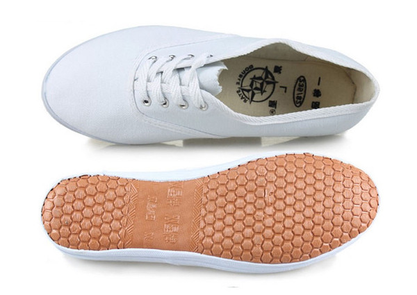 Férfi tornacipő textilből, lapos talppal