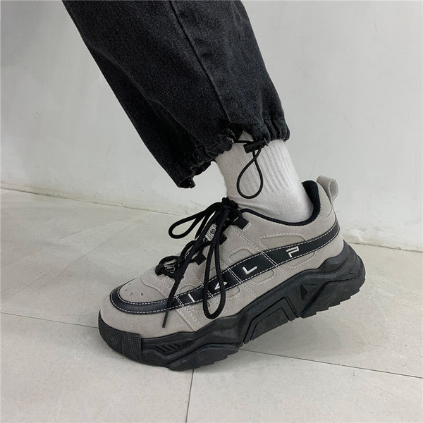 Sport alkalmi férfi tornacipő - két modell