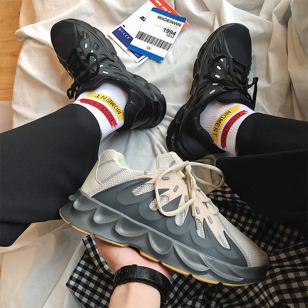 Hétköznapi, fűzős férfi tornacipő - nyárra