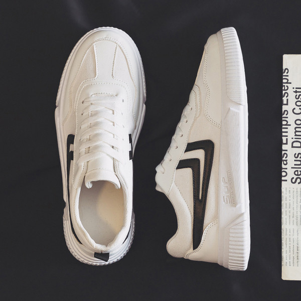 Férfi tornacipő hímzéssel és nyakkendővel