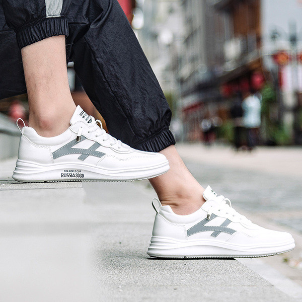 Alkalmi tornacipő fűzővel