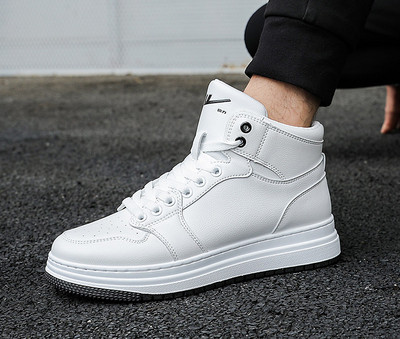 Öko bőrből készült férfi magas tornacipő, kétféle kivitelben