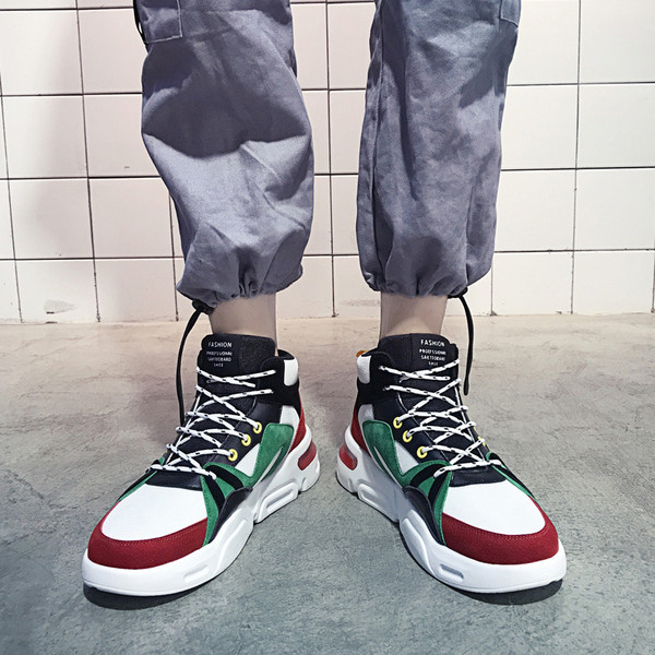 Többszínű, fűzős férfi tornacipő