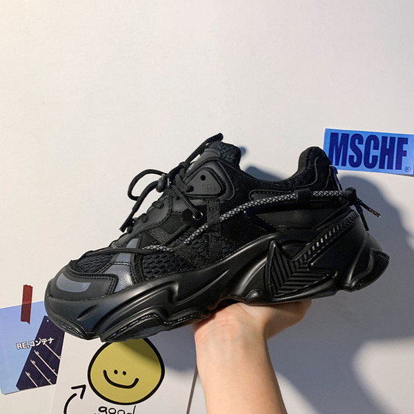 Sport-alkalmi férfi légáteresztő tornacipő fűzővel