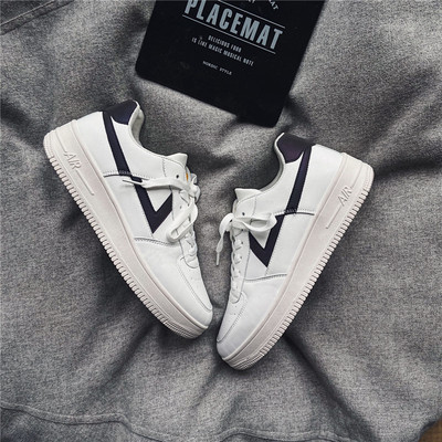 Eko bőrből készült alkalmi férfi tornacipő - lapos talp