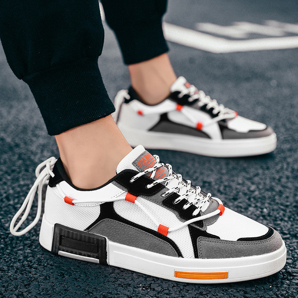 Új férfi tornacipő modell fűzős és lapos talppal