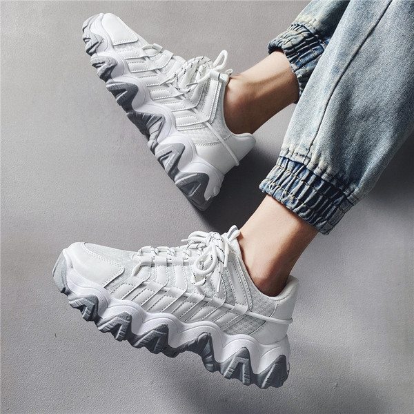 Öko bőrből készült durva talpú férfi tornacipő