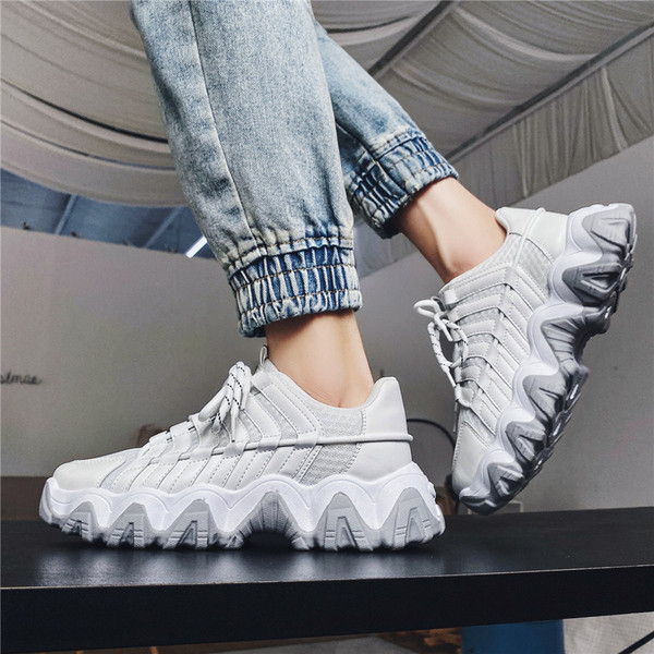 Öko bőrből készült durva talpú férfi tornacipő