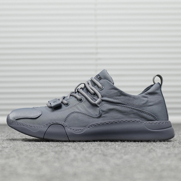 Sport és hétköznapi férfi tornacipő fűzős