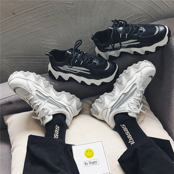 Öko bőrből készült férfi sportcipő durva talppal