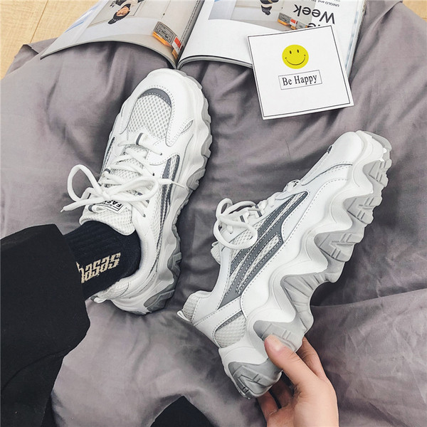 Öko bőrből készült férfi sportcipő durva talppal