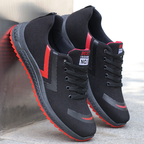 Férfi tornacipő színes felirattal