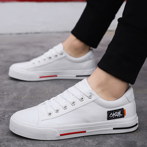 Feliratos férfi tornacipő