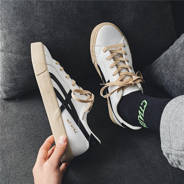 Férfi eko bőr tornacipő lapos talppal és fűzővel