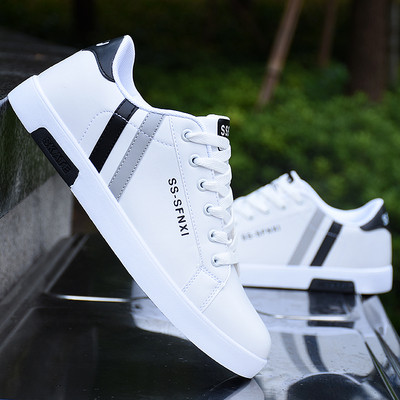 Bőr tornacipő új modellje lapos talppal és fűzővel