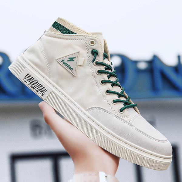 Modern férfi tornacipő fehér hímzéssel és nyakkendővel