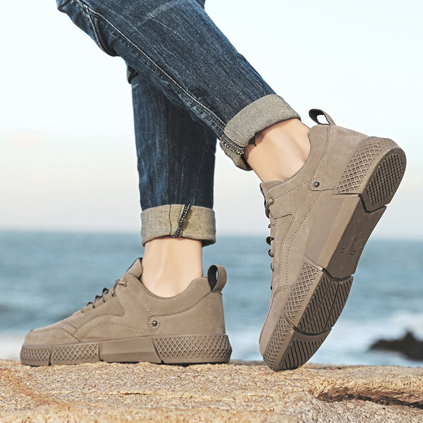 Eco velúrból készült férfi tornacipő lapos talppal és fűzővel