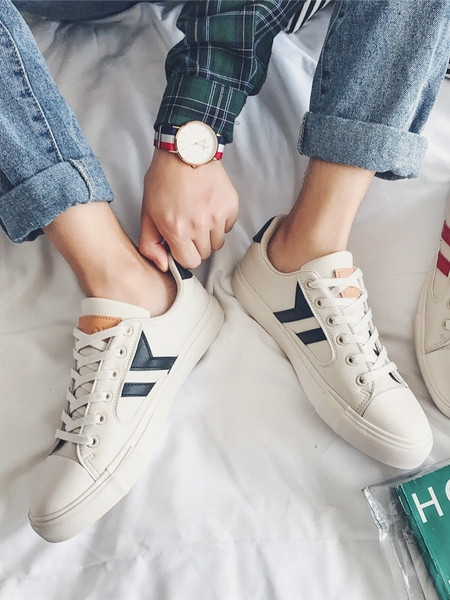 Alkalmi férfi tornacipő lapos talppal - öko bőr