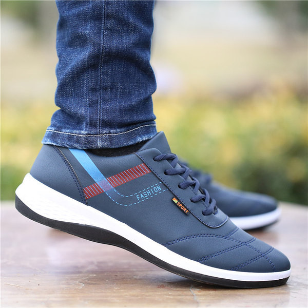 Műbőrből készült férfi alkalmi tornacipő, fűzővel