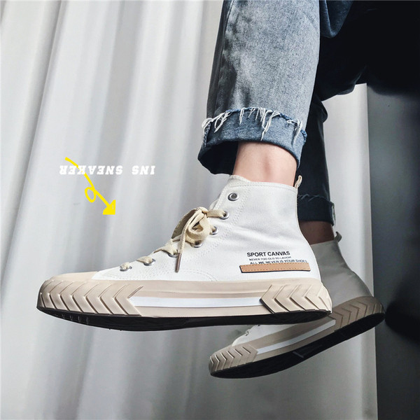 Lapos talpú férfi vászon tornacipő