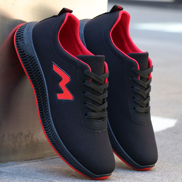 Alkalmi férfi tornacipő hímzéssel