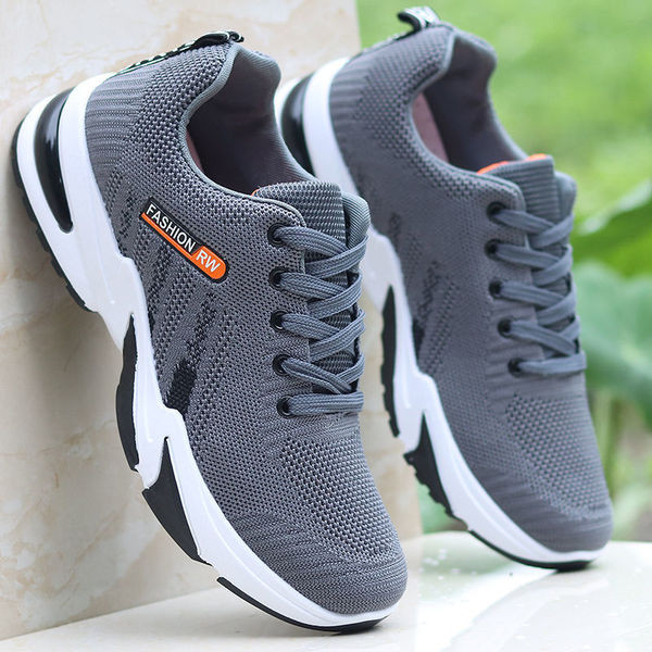 Alkalmi férfi tornacipő hímzéssel