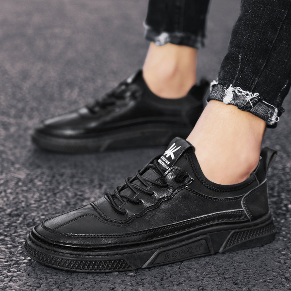 Eko bőrből készült alkalmi férfi tornacipő lapos talppal és fűzővel