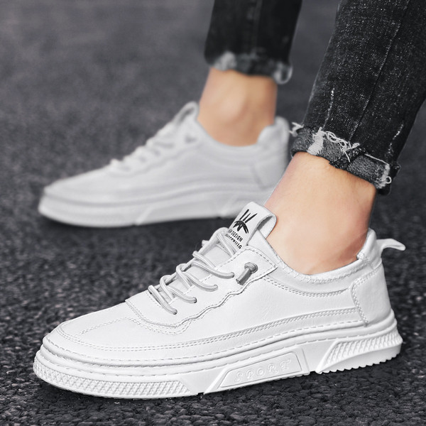 Eko bőrből készült alkalmi férfi tornacipő lapos talppal és fűzővel