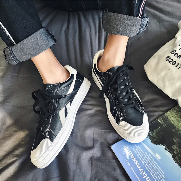 Alkalmi férfi bőr tornacipő lapos talppal