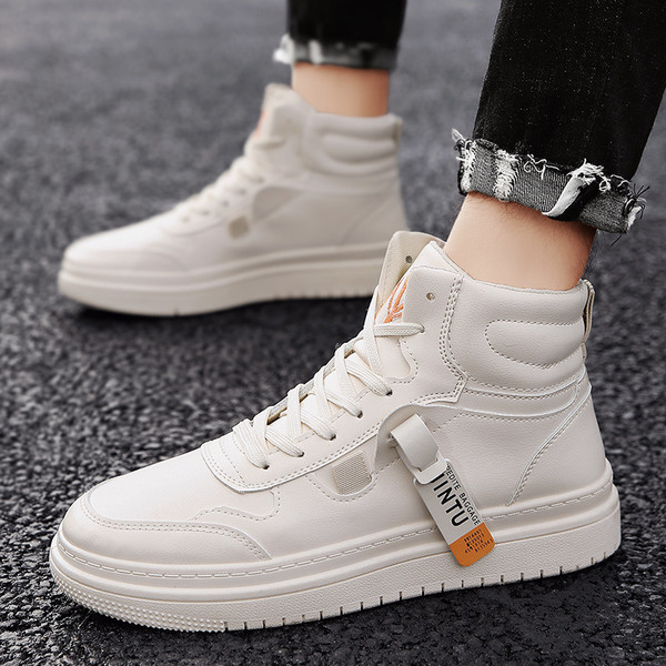 Öko bőrből készült magas férfi tornacipő, hímzéssel