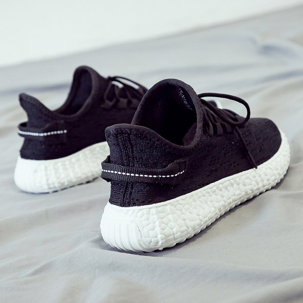 Uus mudel suvised hingavad lõuendist tossud meestele